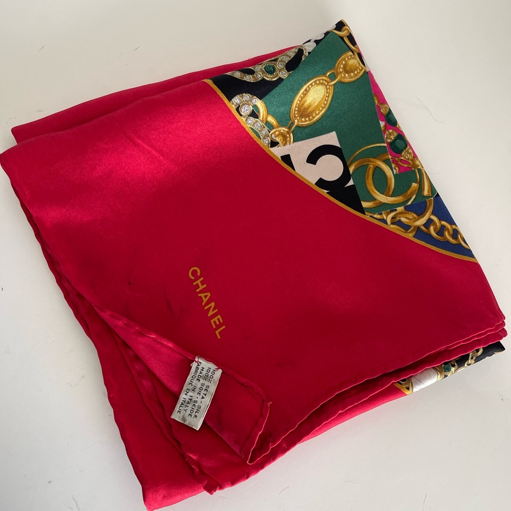 CHANEL Signature CC Jewelry Classic Graphic Design Scarf - Picture 2 of 12